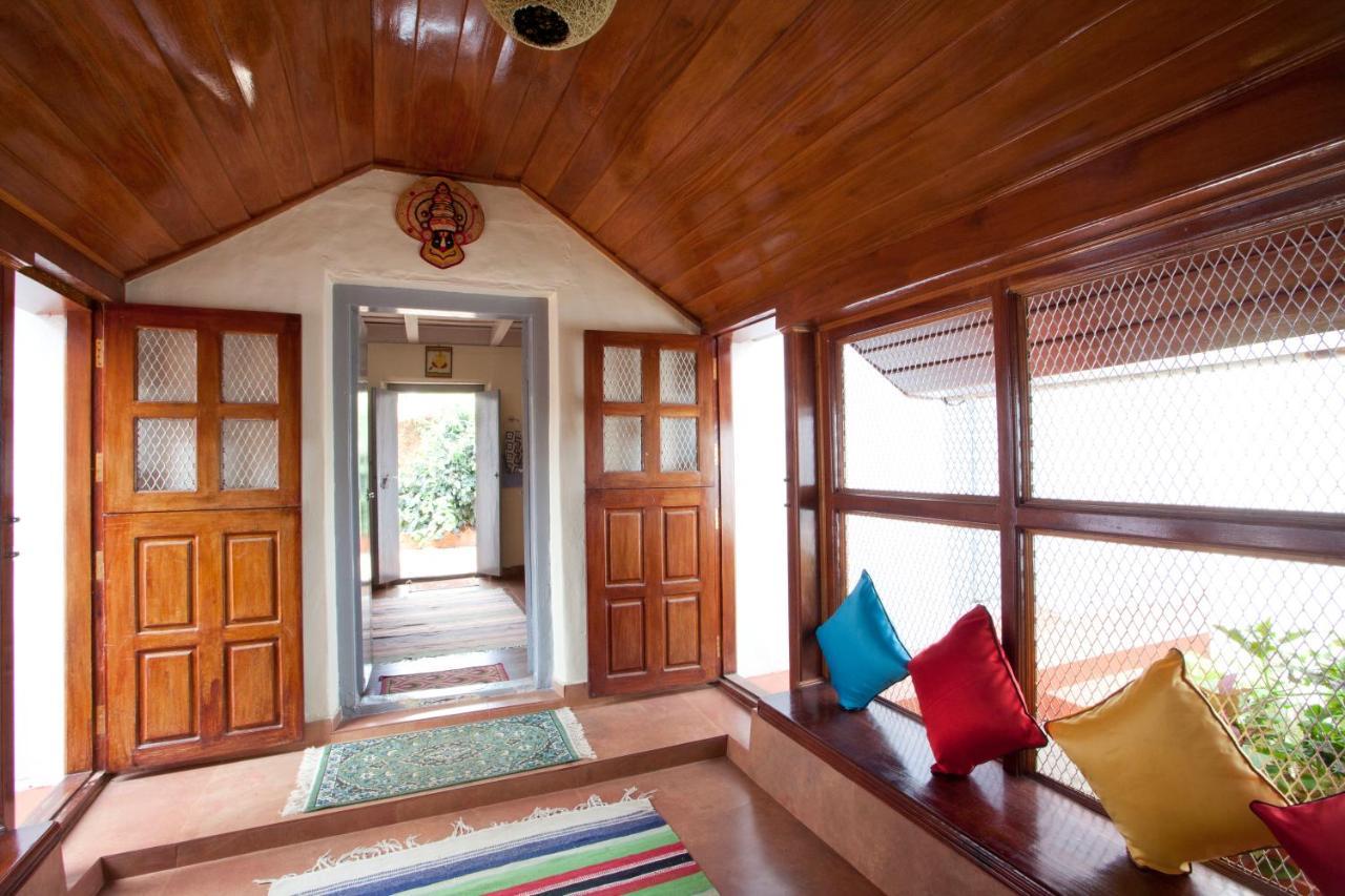 Sardar Bahadur'S Heritage Bungalow Estate Stay Napoklu Luaran gambar