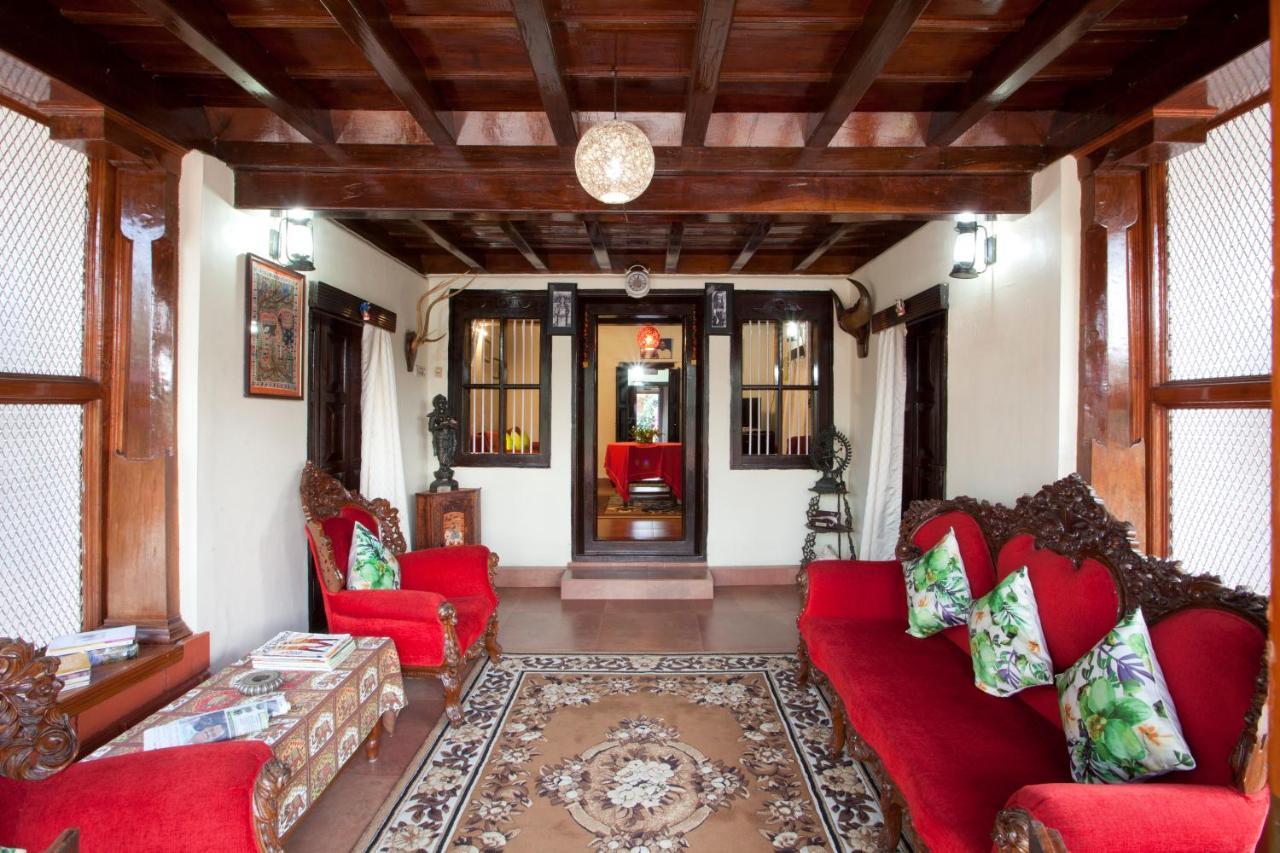 Sardar Bahadur'S Heritage Bungalow Estate Stay Napoklu Luaran gambar