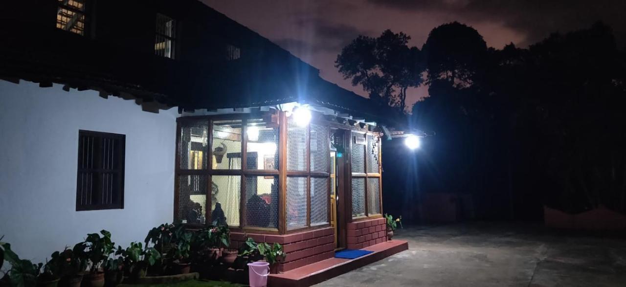 Sardar Bahadur'S Heritage Bungalow Estate Stay Napoklu Luaran gambar